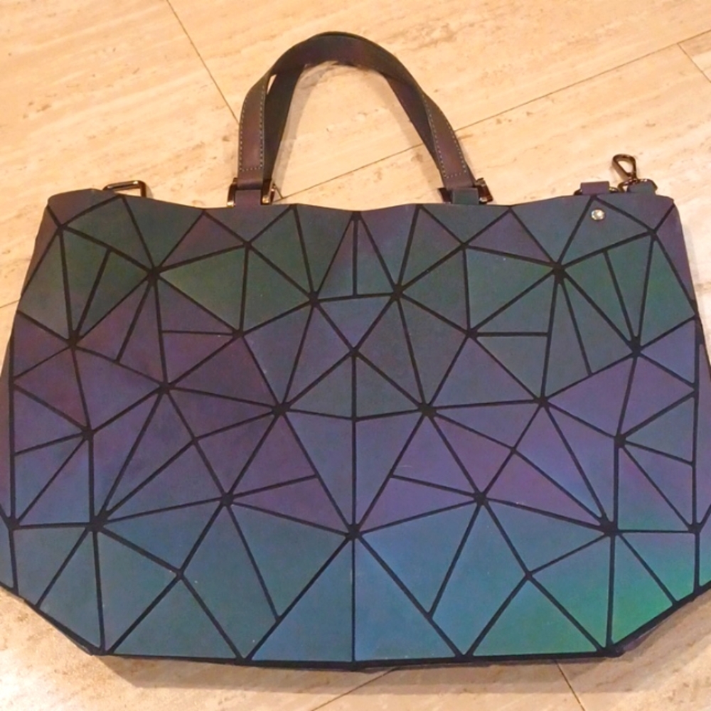 Hotone Holographic Irredescent & Luminou Geometric Shoulder Bag